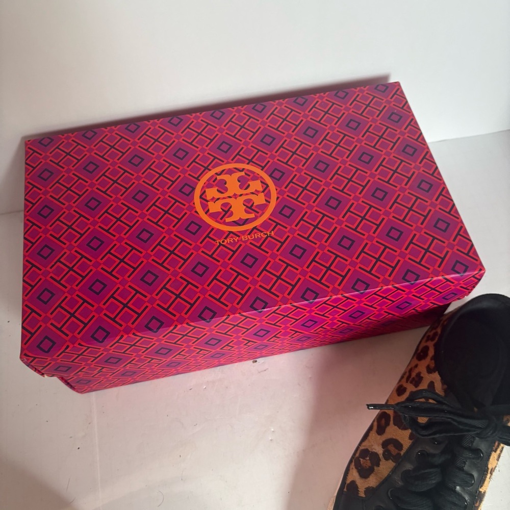 Tory Burch Marin Ocelot calfskin Leopard Print Flat Lace Up Sneakers, size 7 - Picture 8 of 9